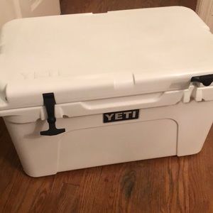 Yeti Tundra 45 Hard Cooler